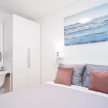 Apartments Mistral Bol Exterior photo