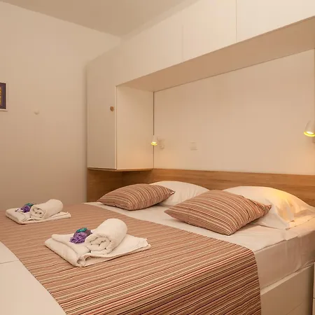 Apartments Mistral Bol Exterior photo