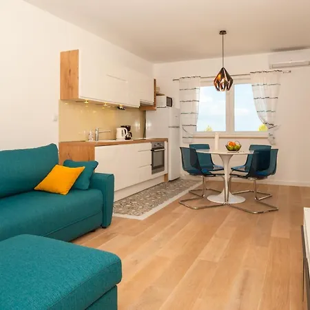 Apartments Mistral Bol Exterior photo