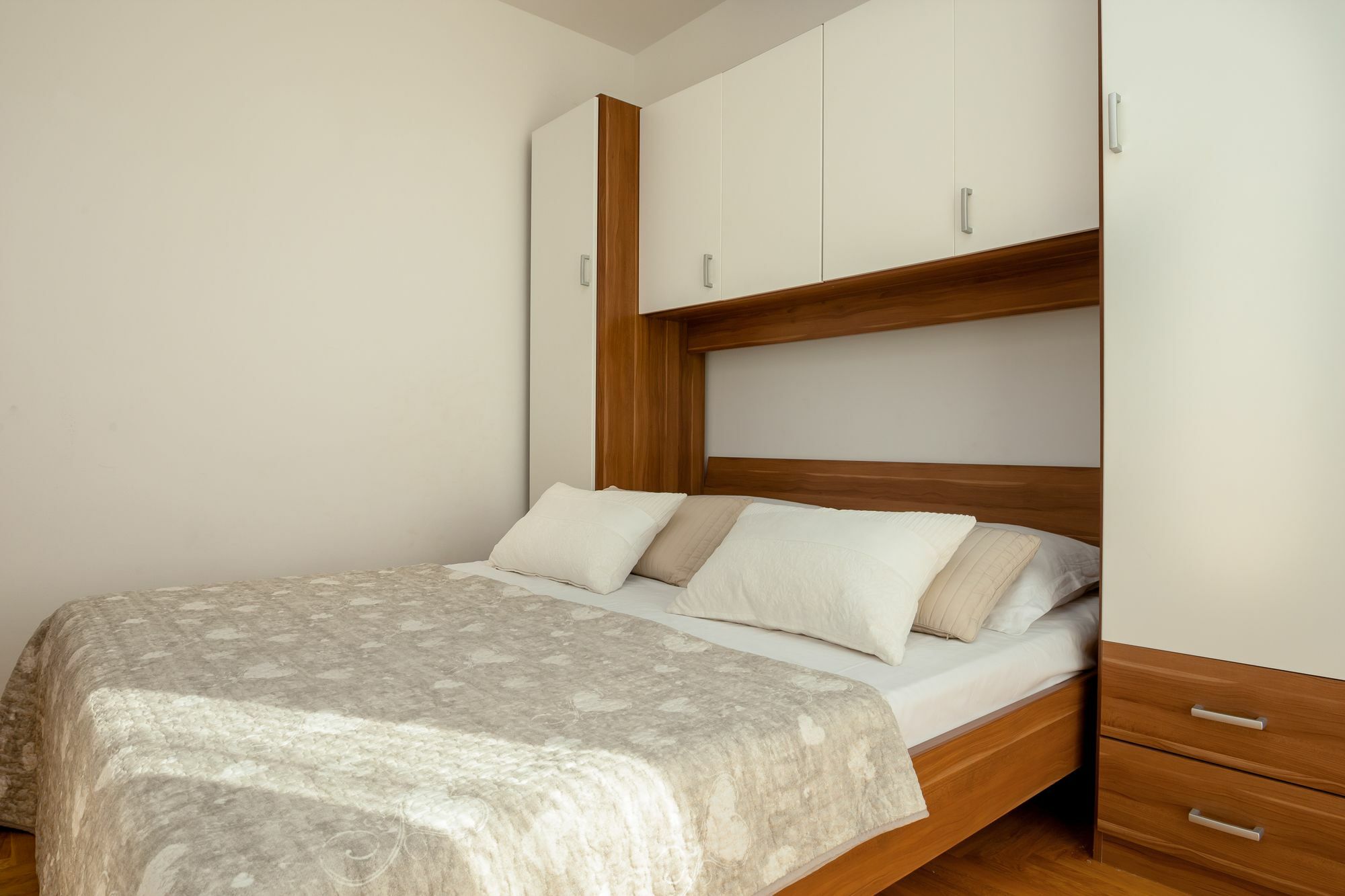Mistral Apartment